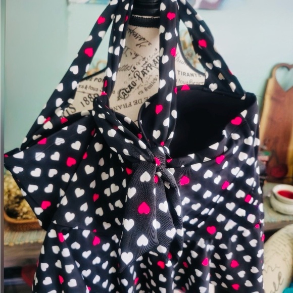 Torrid Black w/white and red Heart Patterned underwire, push up, padded swim top - Picture 4 of 6